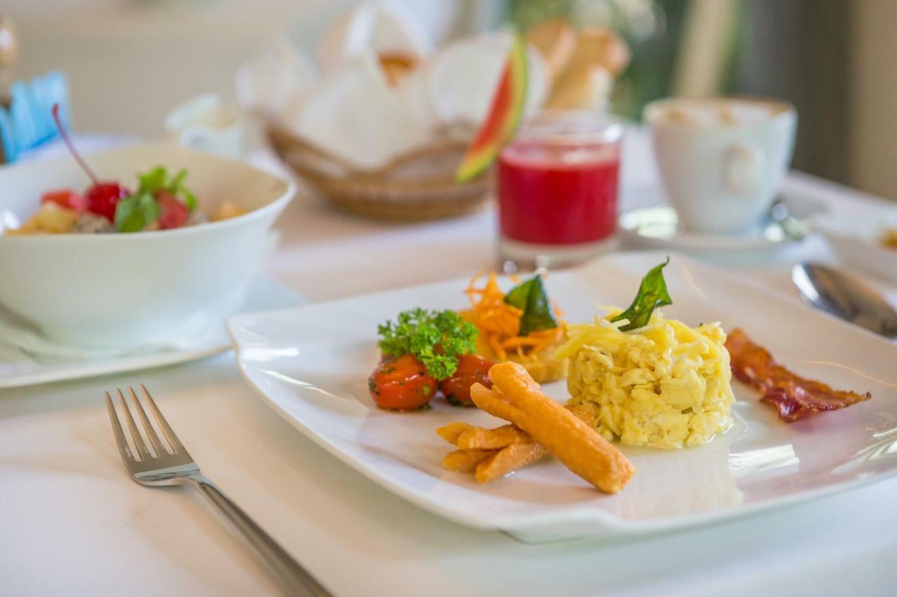 Angkor Sivutha Suites By Alfa Σιέμ Ρέαπ Εξωτερικό φωτογραφία